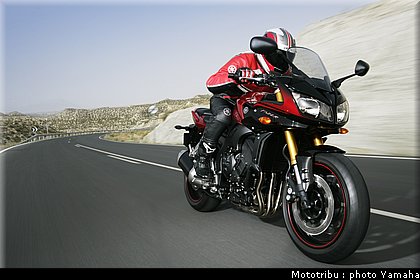 yamaha_fz1_fazer_2007_001.jpg