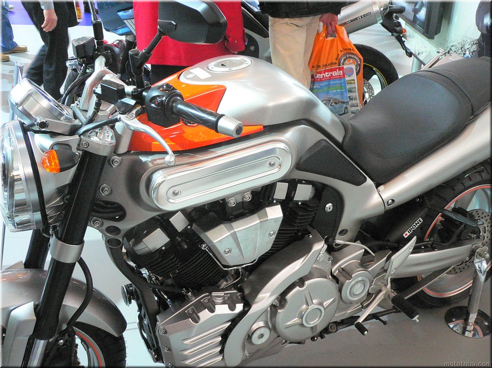 MOTO 