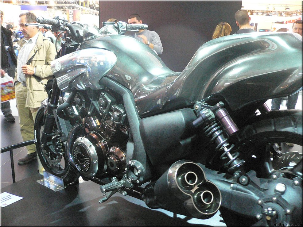 MOTO 