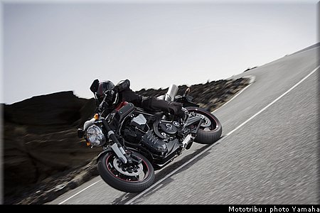 yamaha_mt01_2007_004.jpg
