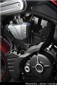 yamaha_mt01_2007_026.jpg