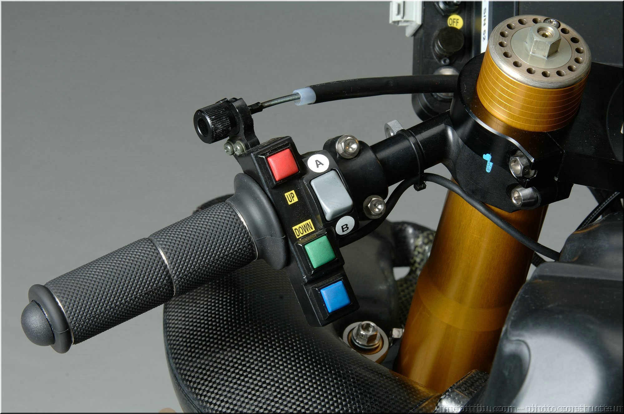 yzfr1-haga-2007-014