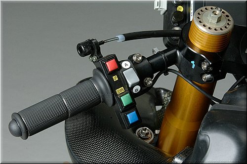yzfr1-haga-2007-014.jpg