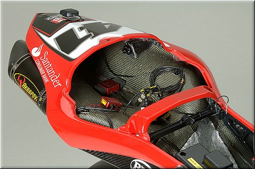 yzfr1-haga-2007-045.jpg