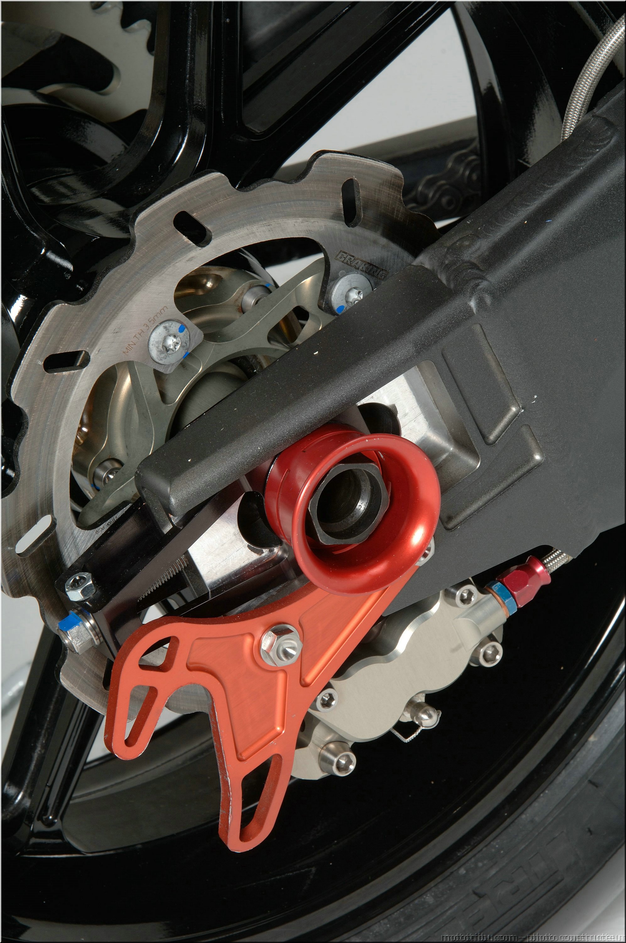 r1-r6-sbk-2007-005