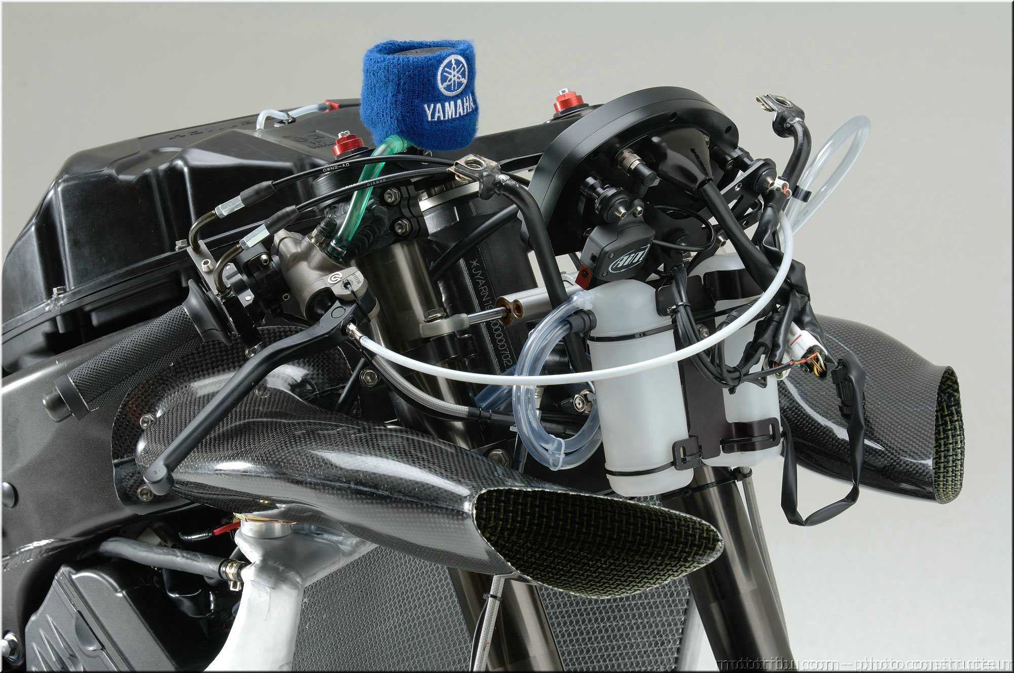 r1-r6-sbk-2007-011