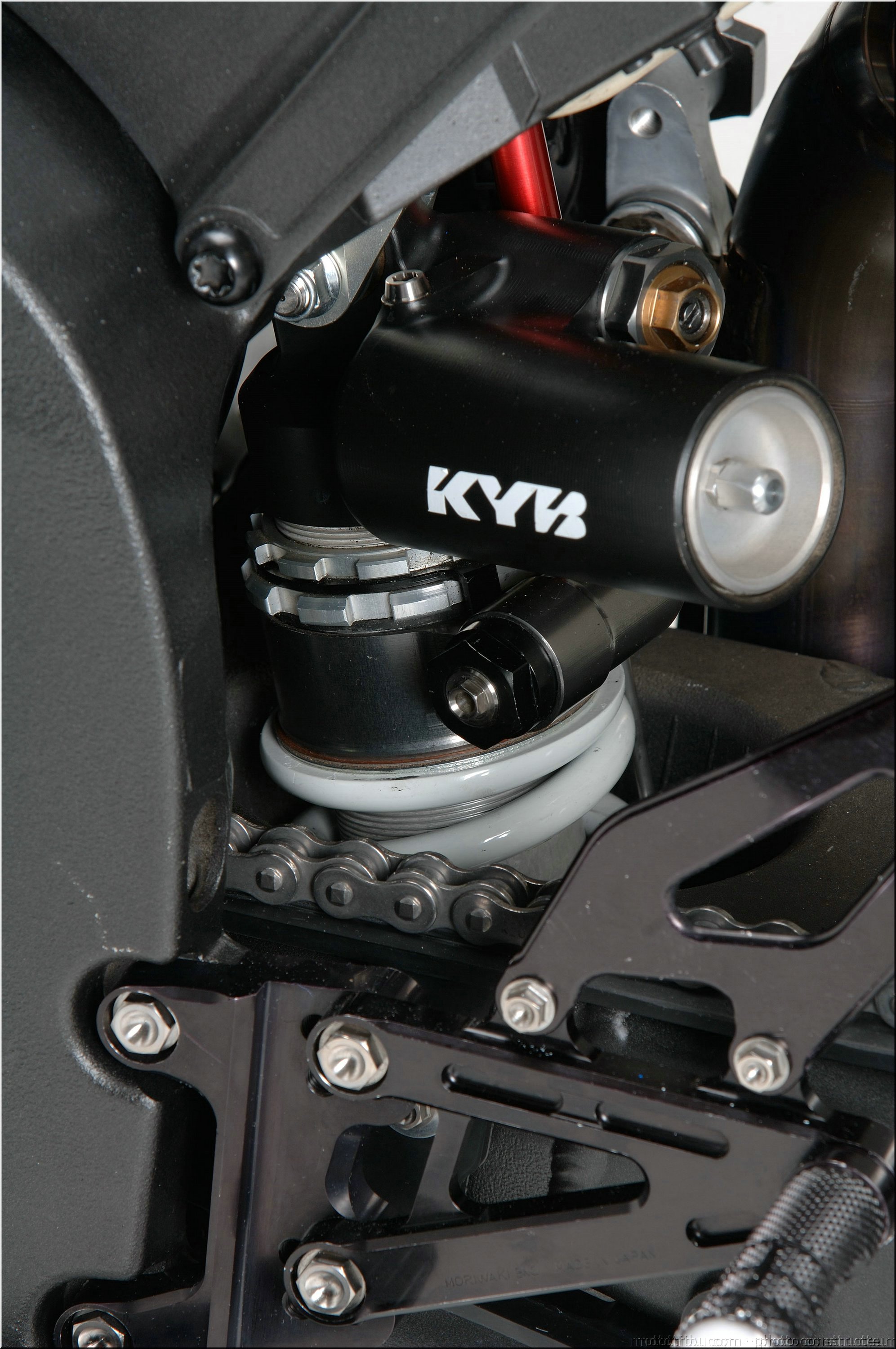 r1-r6-sbk-2007-016