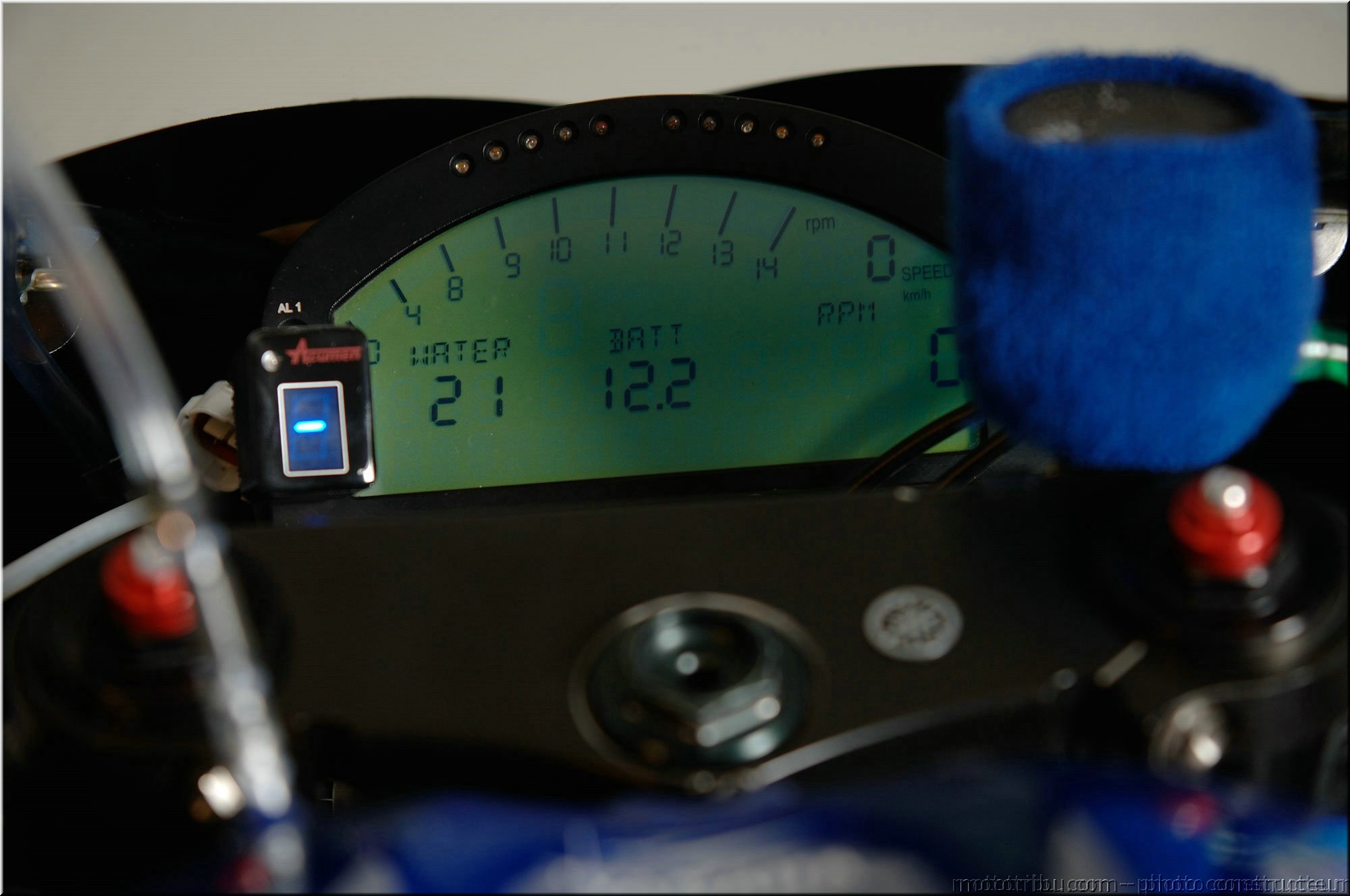 r1-r6-sbk-2007-024