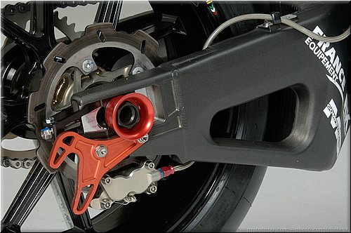 r1-r6-sbk-2007-004.jpg