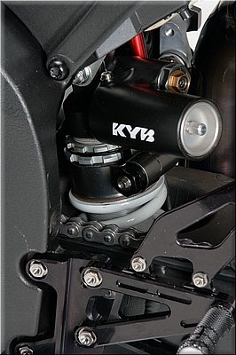 r1-r6-sbk-2007-016.jpg