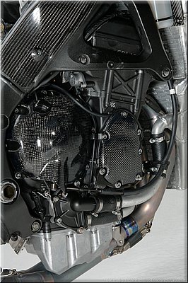 r1-r6-sbk-2007-032.jpg