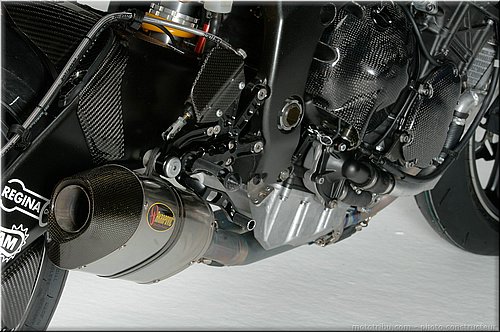 r1-r6-sbk-2007-033.jpg