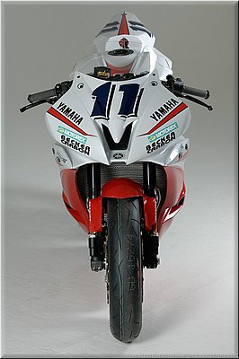 r1-r6-sbk-2007-043.jpg