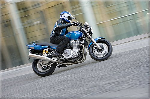 yamaha-xjr1300-2007-008.jpg
