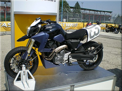 motoblogit_yamaha_fest2008_22.jpg