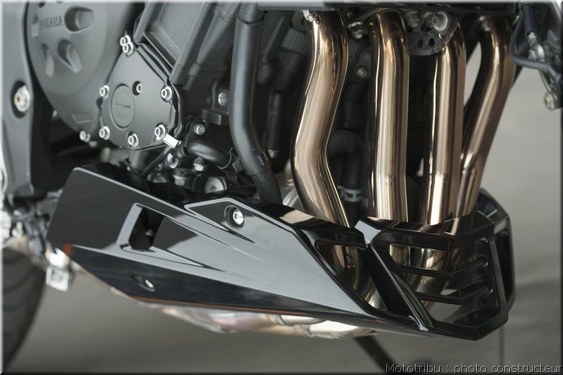 yamaha-fz1-2008-030