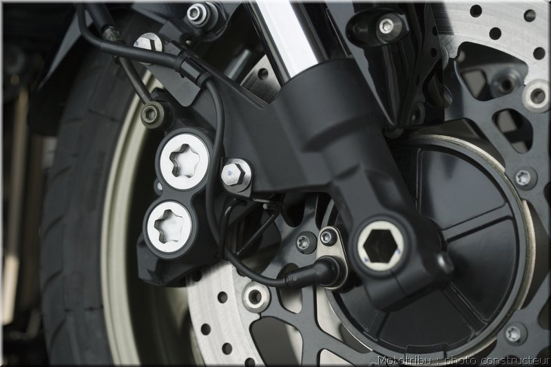 yamaha-fz1-2008-031
