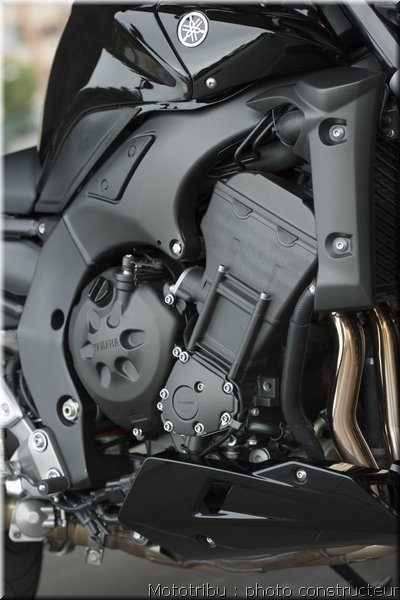 yamaha-fz1-2008-032