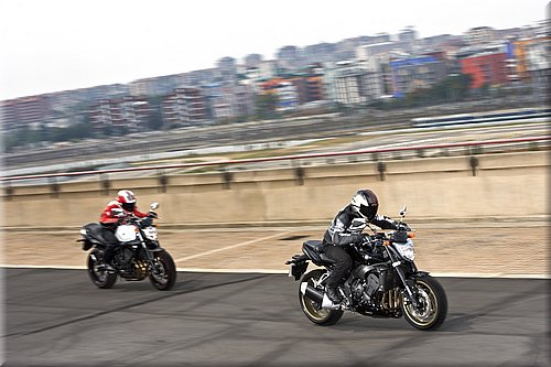 yamaha-fz1-2008-003.jpg