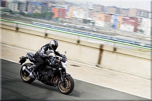 yamaha-fz1-2008-005.jpg