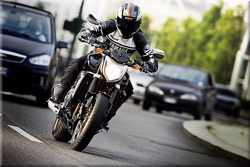 yamaha-fz1-2008-008.jpg