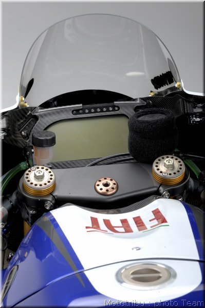 yamaha-m1-2008-008