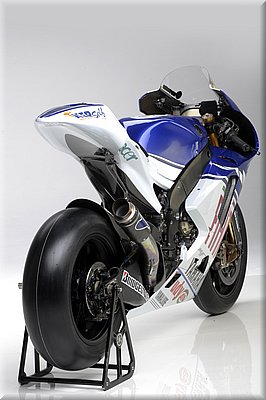 yamaha-m1-2008-012.jpg