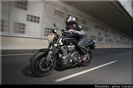 yamaha_mt01_2008_001.jpg