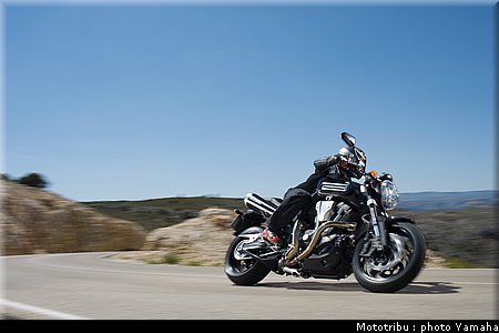 yamaha_mt01_2008_003.jpg