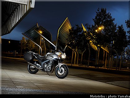 yamaha_900tdm_2008_003.jpg