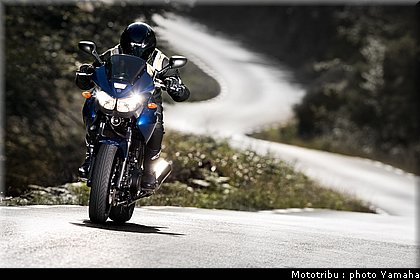 yamaha_900tdm_2009_001.jpg