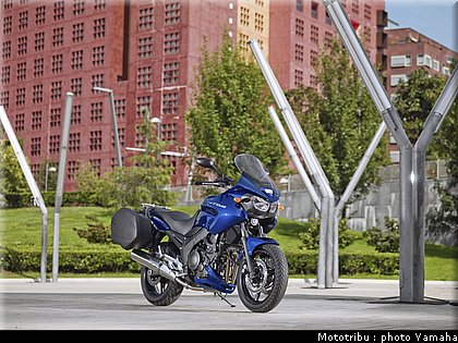 yamaha_900tdm_2009_007.jpg