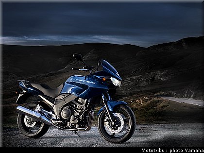 yamaha_900tdm_2009_009.jpg