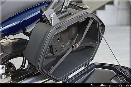 yamaha_900tdm_2009_024.jpg