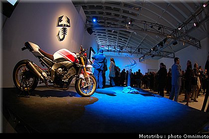 yamaha_fz1_abarth_2009_001.jpg