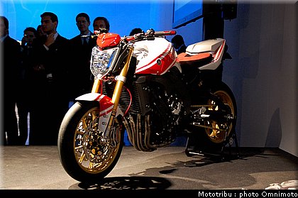 yamaha_fz1_abarth_2009_005.jpg