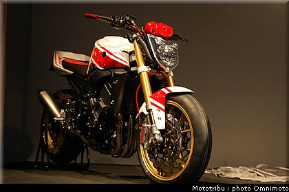 yamaha_fz1_abarth_2009_008.jpg