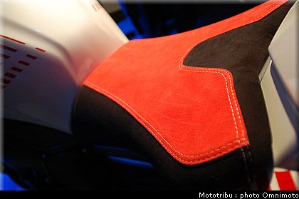 yamaha_fz1_abarth_2009_014.jpg