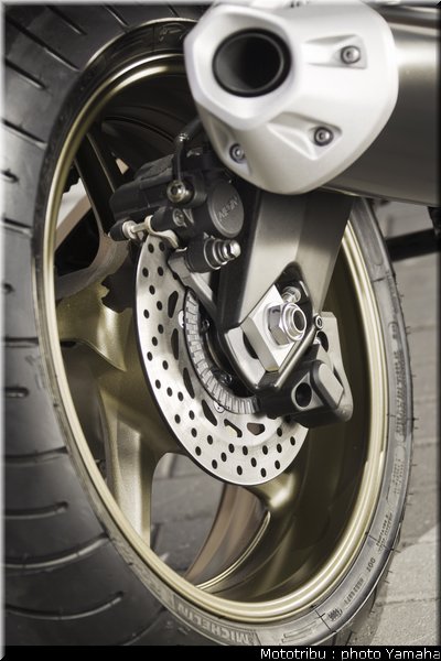 yamaha_fz1_fazer_2009_032