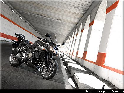 yamaha_fz1_fazer_2009_008.jpg