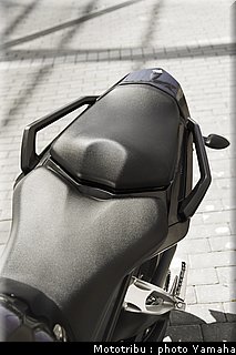 yamaha_fz1_fazer_2009_034.jpg