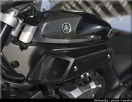 yamaha_mt01_2009_006.jpg