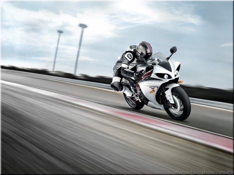 yamaha-r1-2009-006