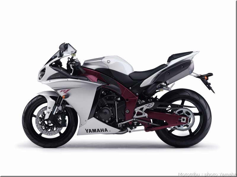 yamaha-r1-2009-023