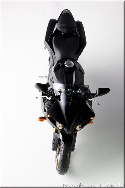 yamaha-r1-2009-032