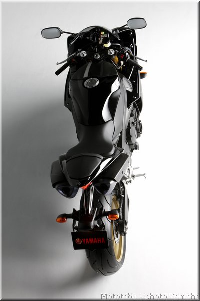 yamaha-r1-2009-033