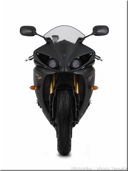 yamaha-r1-2009-038