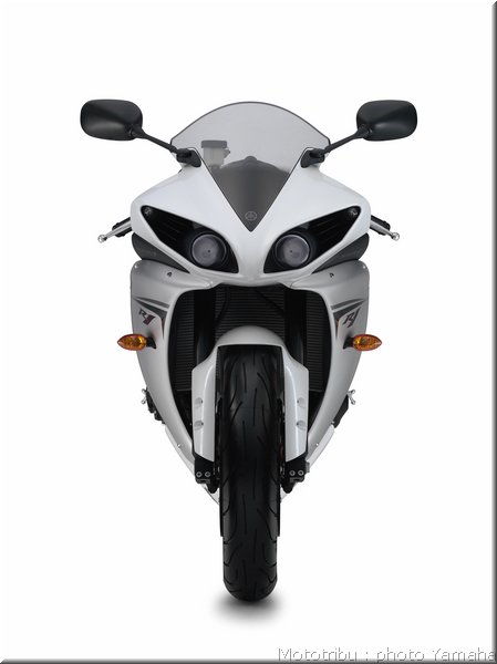 yamaha-r1-2009-039