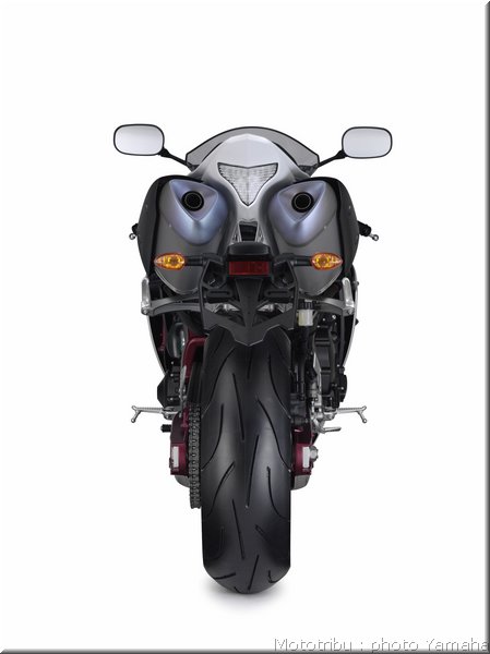 yamaha-r1-2009-040