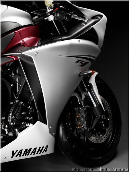 yamaha-r1-2009-060